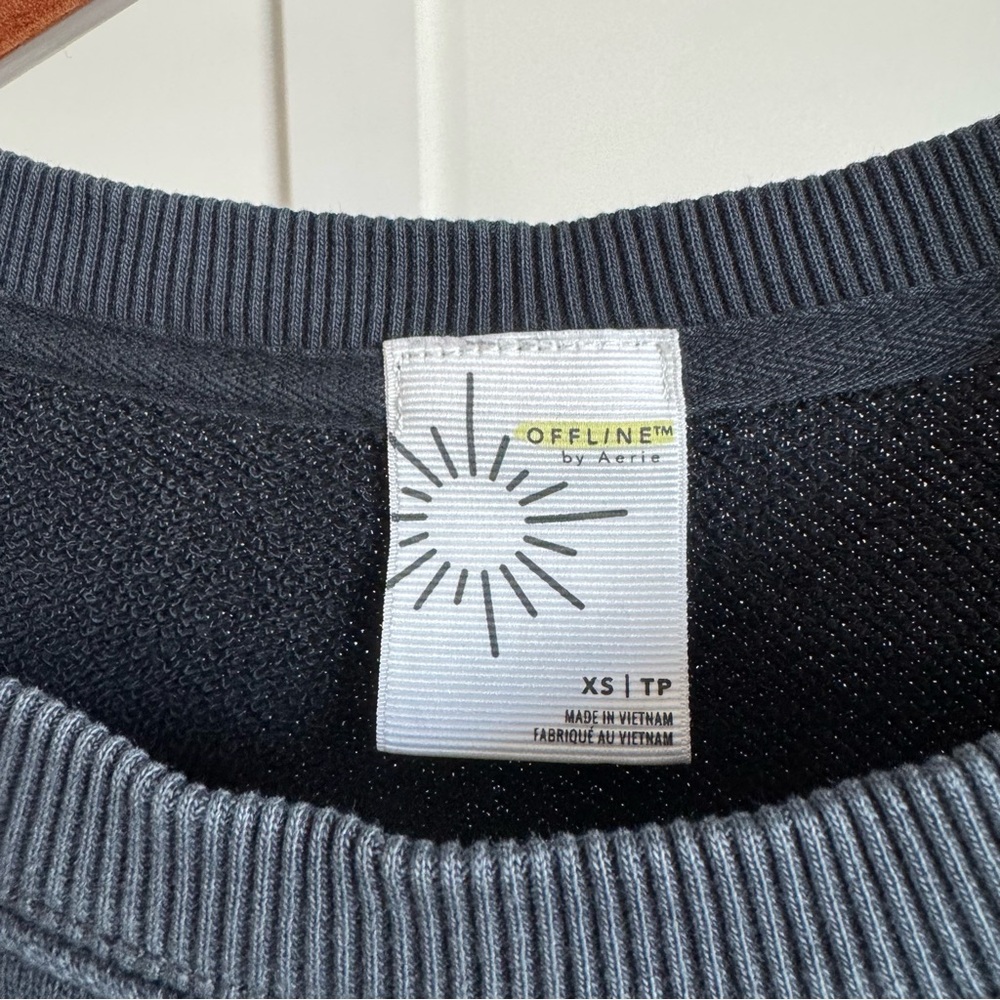 aerie Offline Sideline Side Tie Cropped Sweatshirt Black‎ Sz XS - Picture 3 of 8
